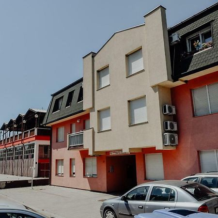 Apartman M5 Ðakovo Екстериор снимка